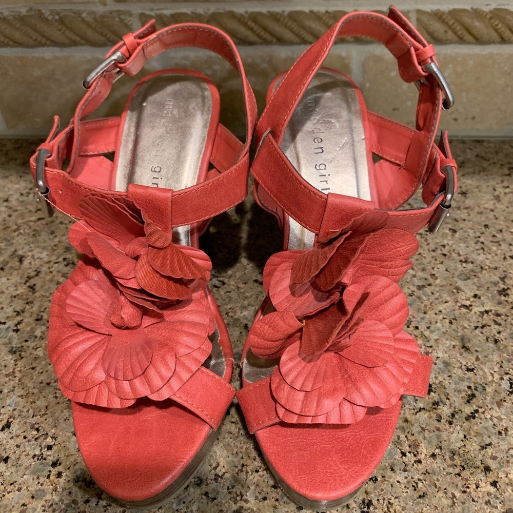 Madden Girl coral wedges 7